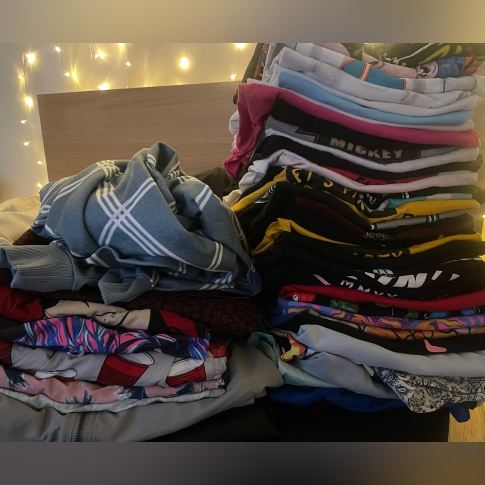 POSTED ALL SHIRTS INDIVIDUALLY BUNDLE DEAL FOR 450$ FOR 51 SHIRTS TAKES ALL